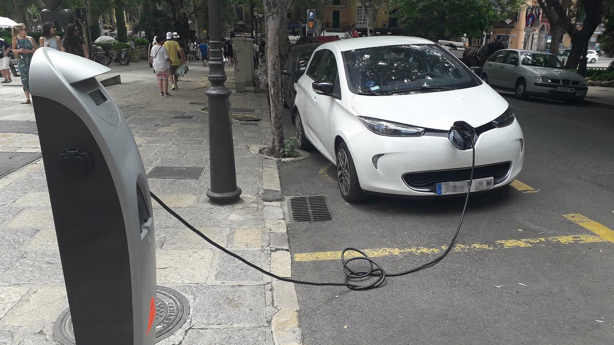 Plan Moves en Baleares: El Govern limita las ayudas al coche eléctrico a quien entregue un coche para el desguace