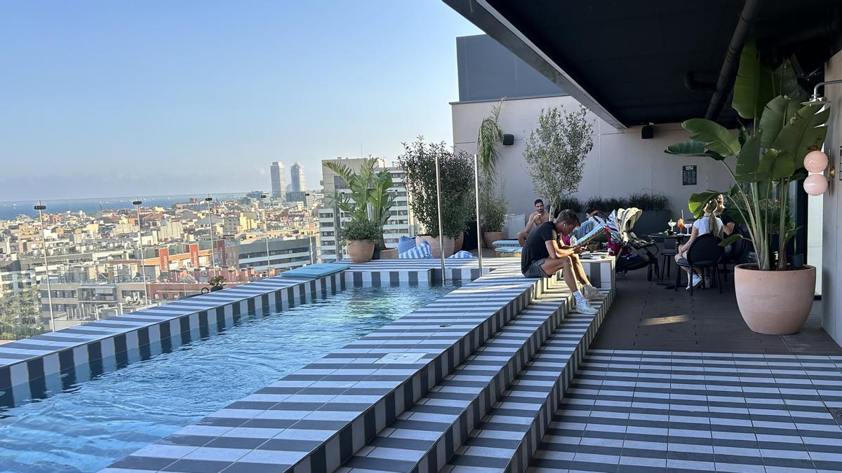 Mexicana Rooftop Bar: los cócteles de Marc Álvarez con piscina y vistas.