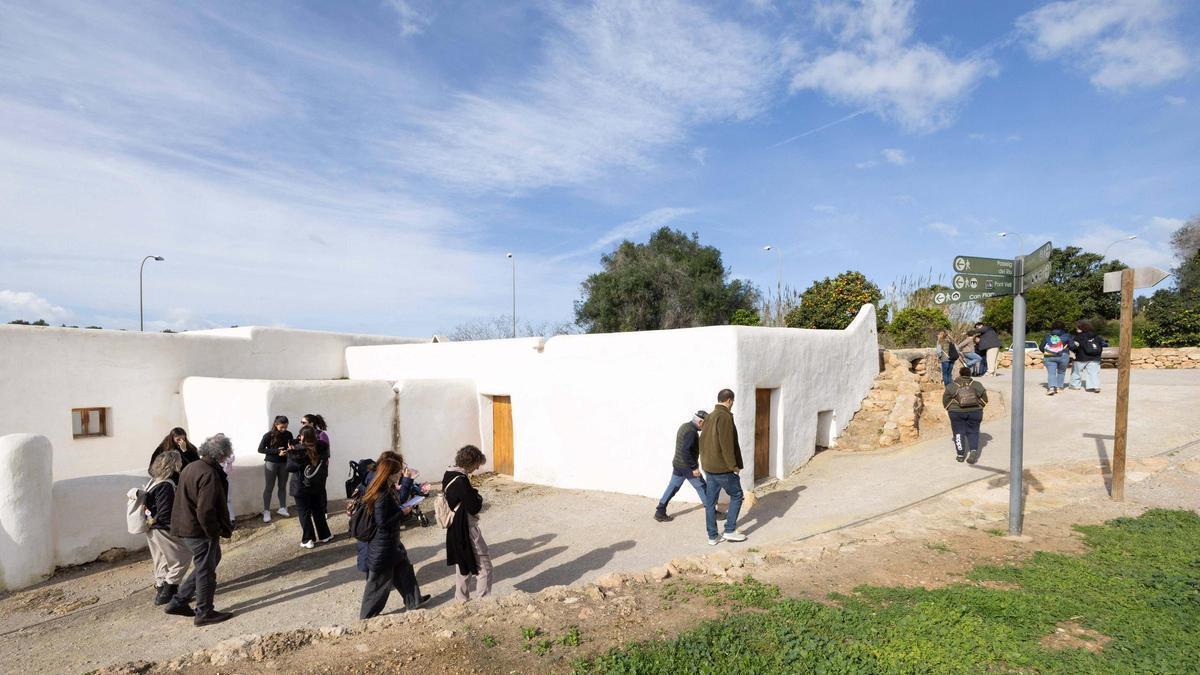 Visita guiada al entorno de Can Planetes en Santa Eulària