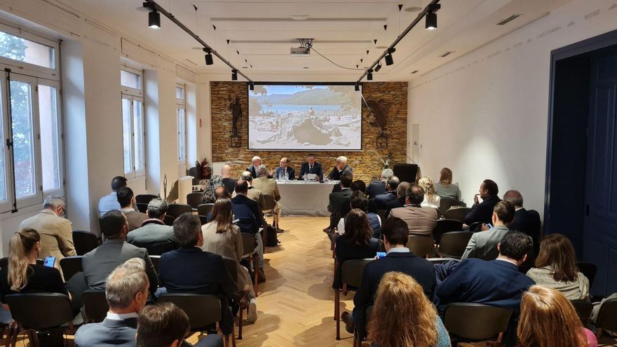 Acto de explicación del proyecto en la Casa de Zamora en la capital de España.