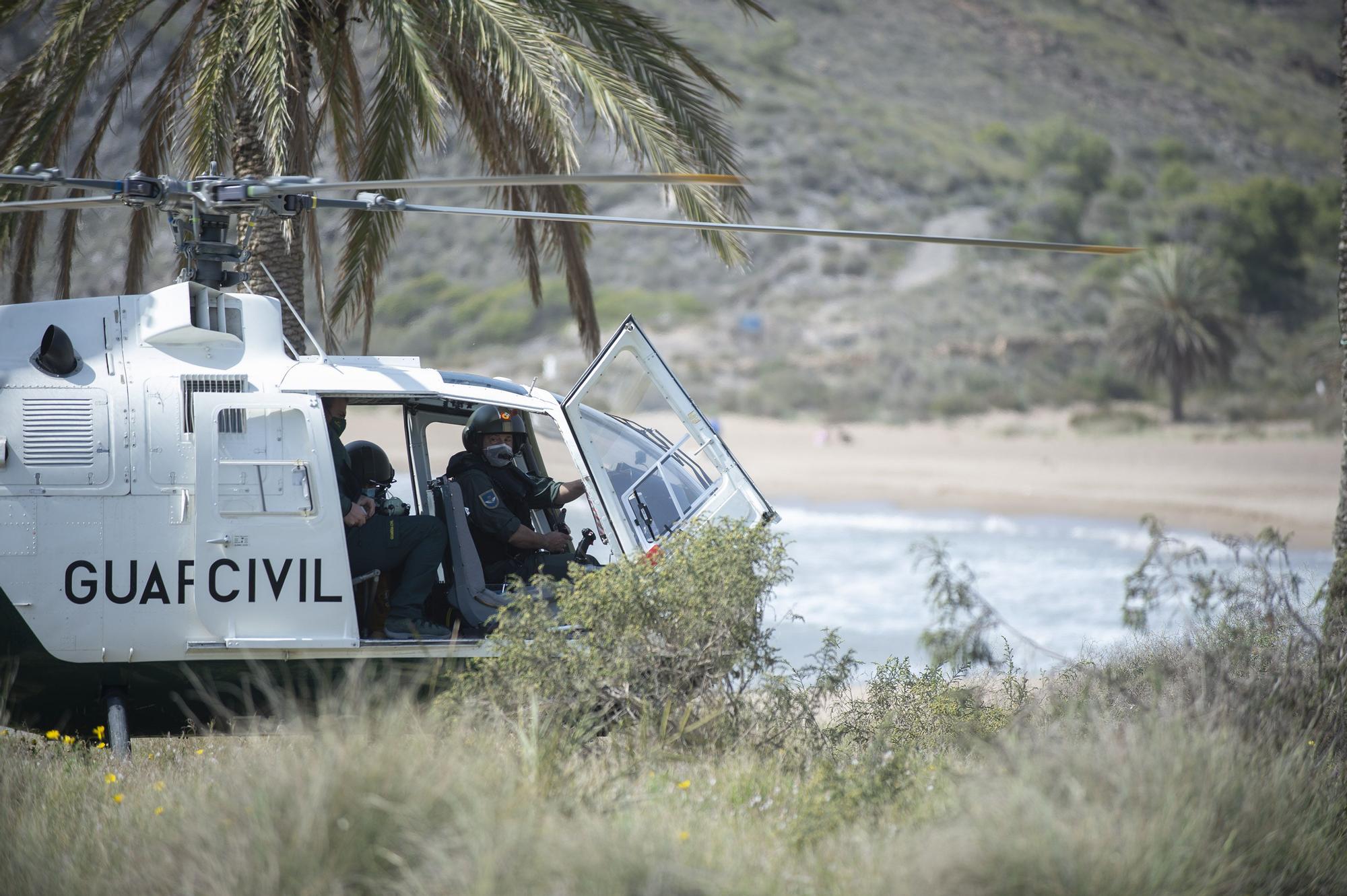 Continúa la búsqueda de los migrantes desaparecidos al naufragar su patera en Mazarrón