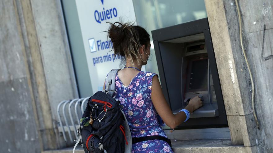 El PP en el Ayuntamiento de Málaga pide a los bancos que eviten cerrar más oficinas