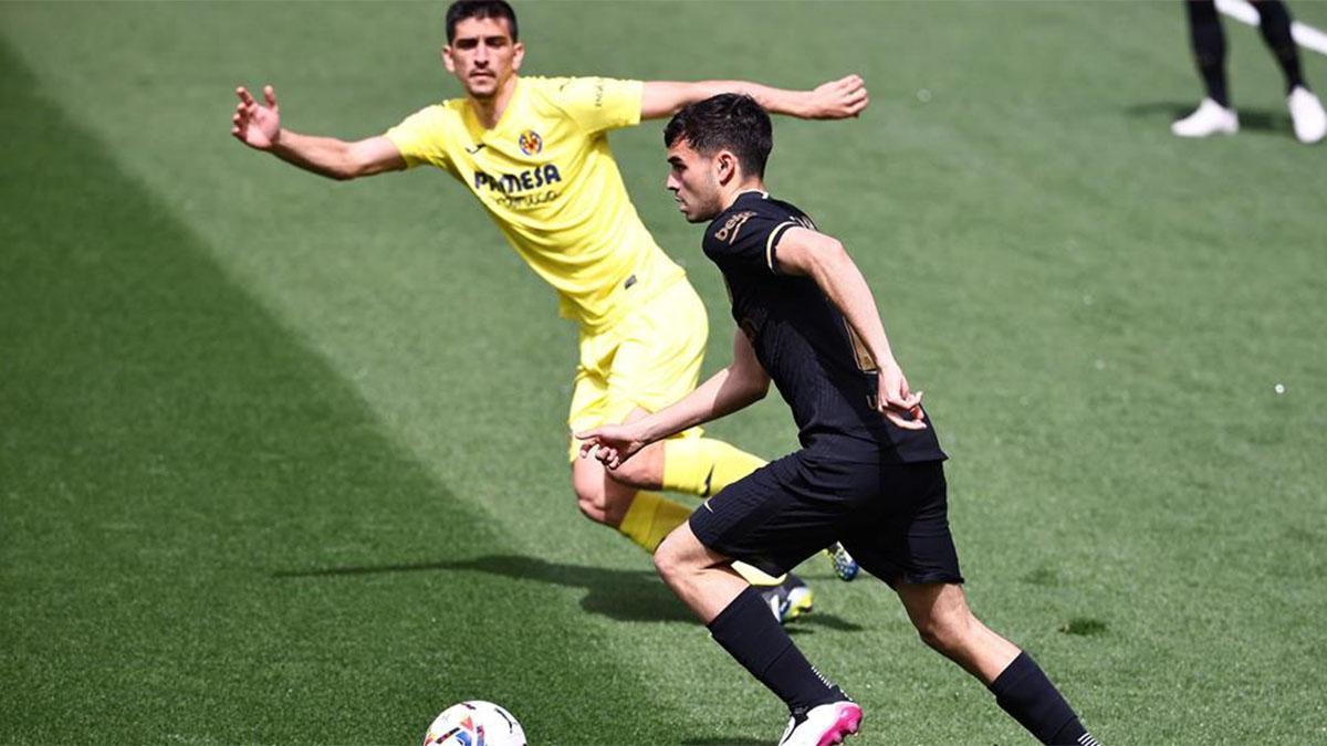 Pedri, en acción frente al Villarreal