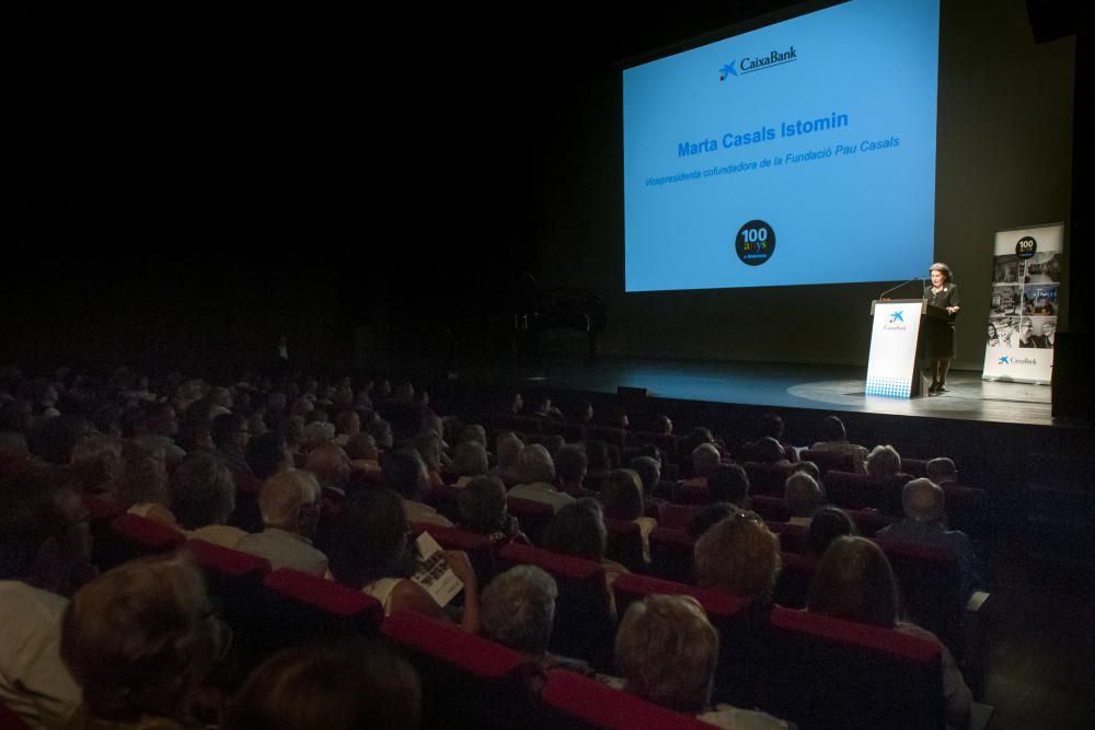 CaixaBank llueix la seva obra social en l''acte del centenari de l''entitat a Manresa.