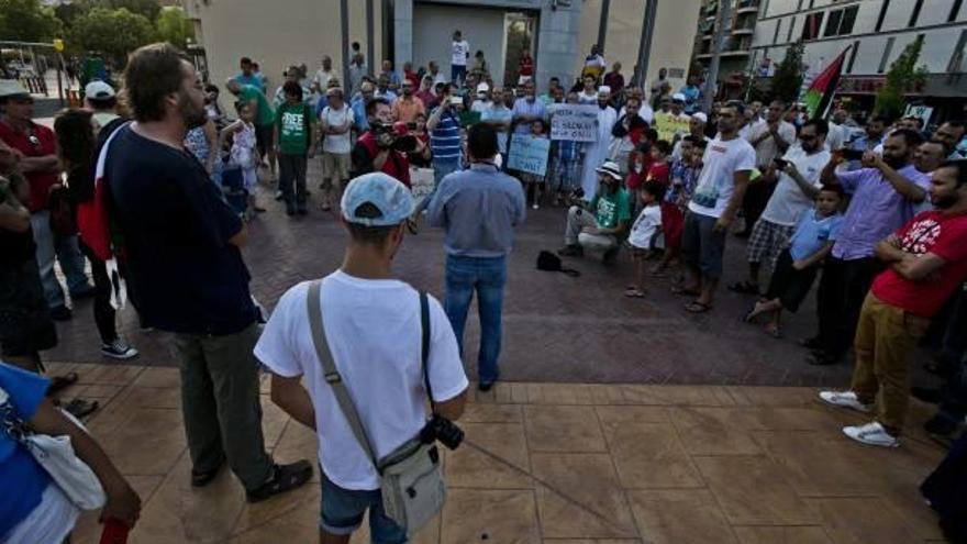 Medio centenar de personas protestan por el bloqueo de Gaza