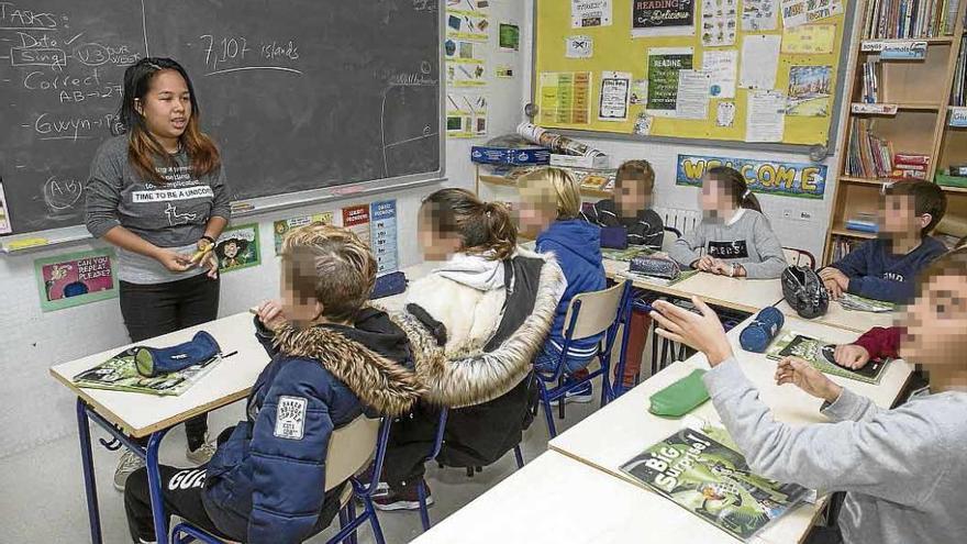 Los colegios que han conseguido auxiliar nativo de inglés dicen haber tenido mucha suerte.