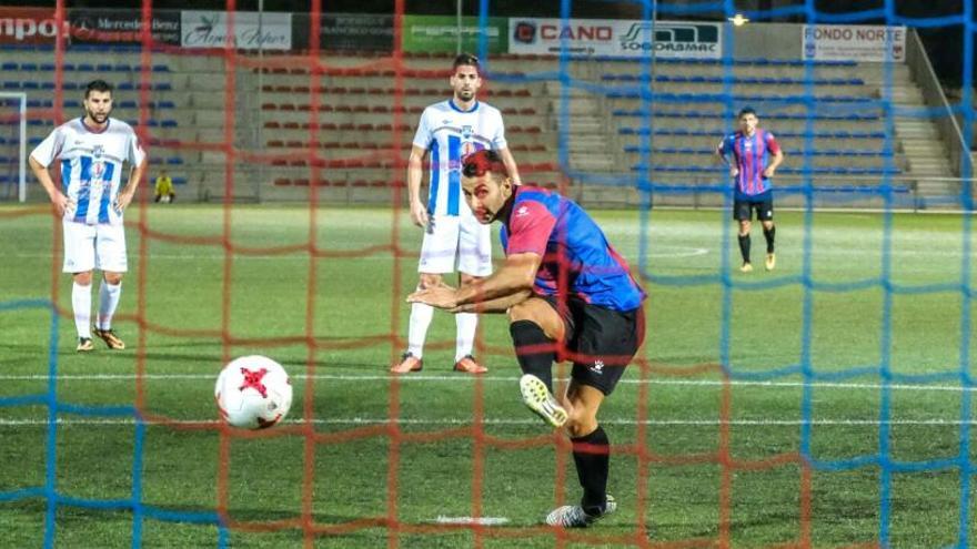 Cristo Díaz inauguró el marcador de penalti