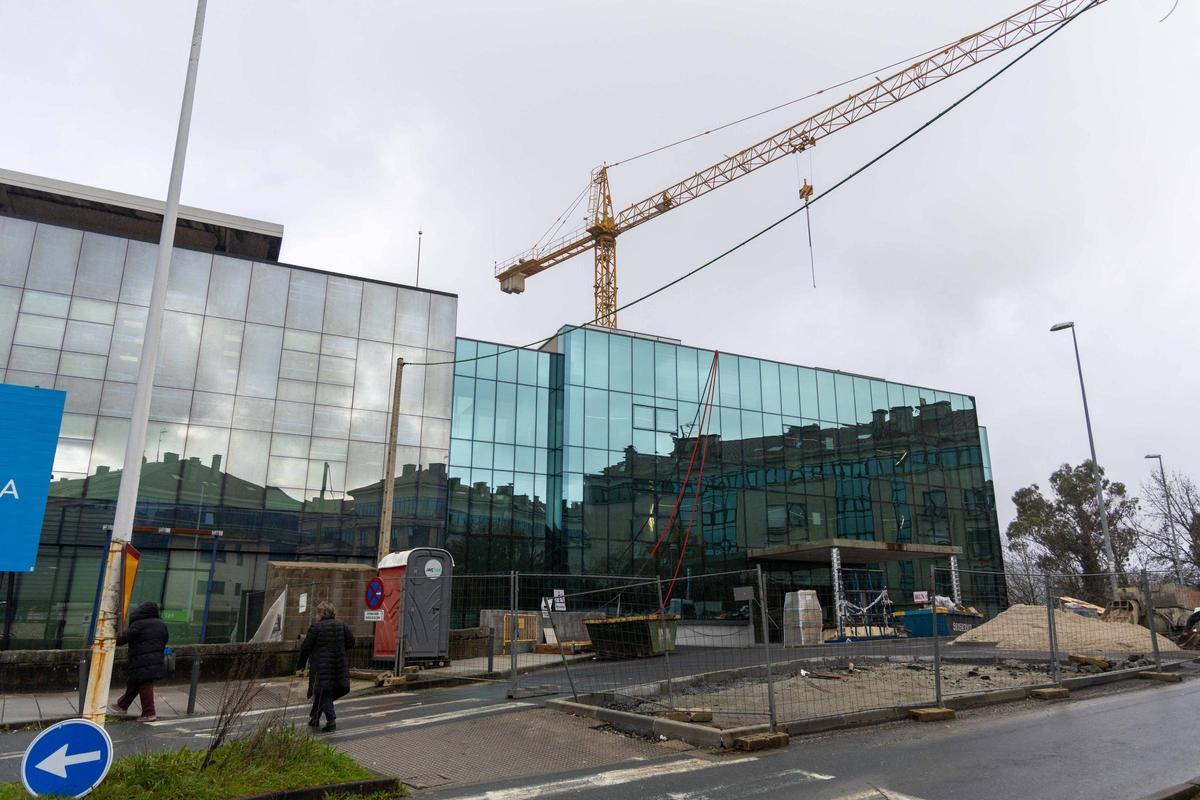 Las obras de ampliación del Hospital Clínico de Santiago se encuentran ya en una fase muy avanzada de construcción.
