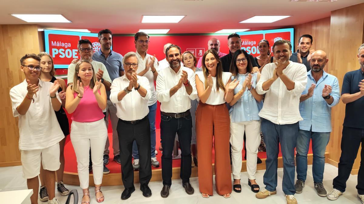 Ambiente de celebración, durante la noche electoral, en el PSOE de Málaga.