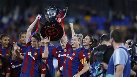 Las jugadoras del Barça celebrando el título de Liga F