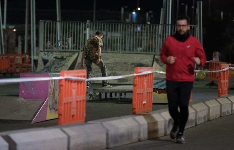 Santa Cruz de Tenerife cierra sus plazas y parques