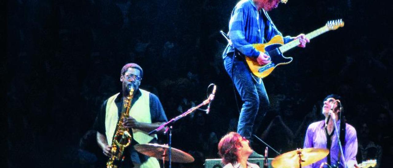 Bruce Springsteen  y la E Street Band, en el concierto No Nukes de 1979.