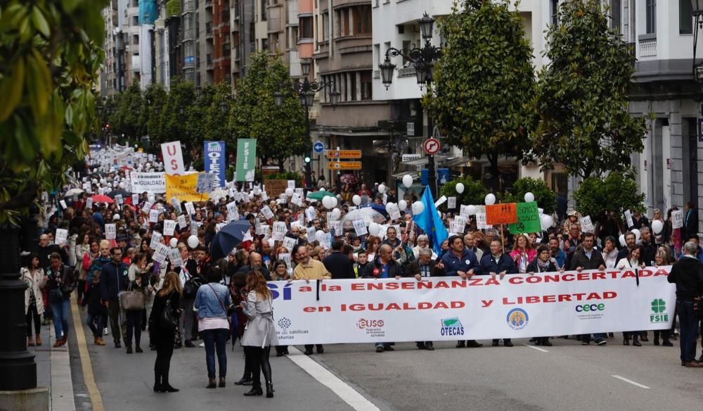 Manifestación por la enseñanza concertada