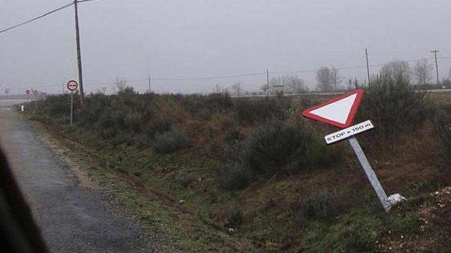 El abandono de la carretera de Santa Eulalia de Rionegro