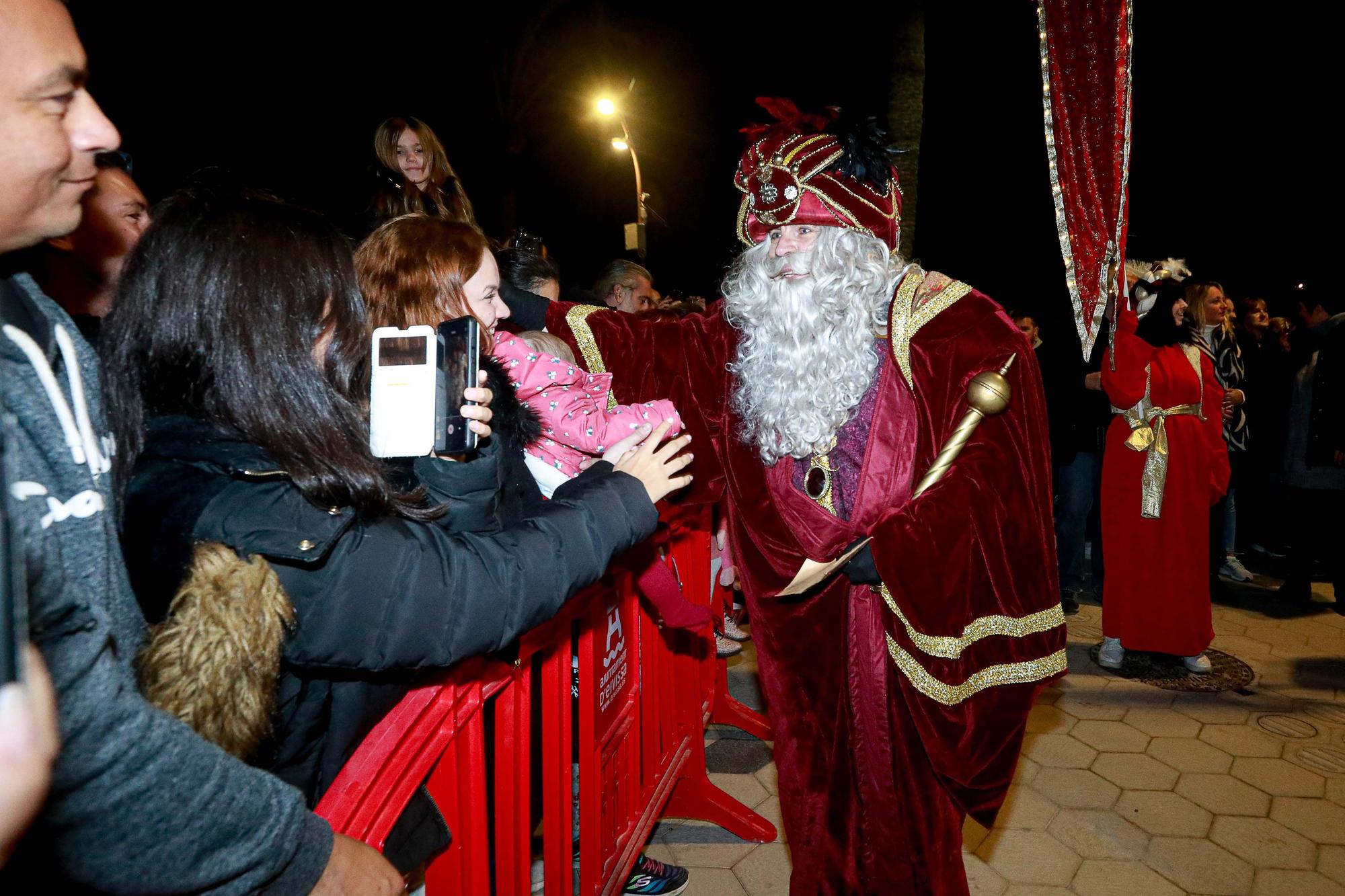 Mira aquí todas las fotos de los Reyes Magos en Ibiza