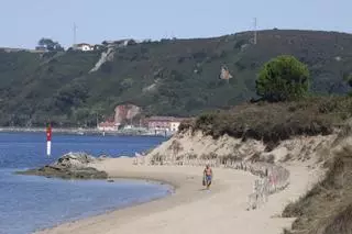 EN IMÁGENES: Los perros y los turistas, en el foco de las críticas en Zeluán