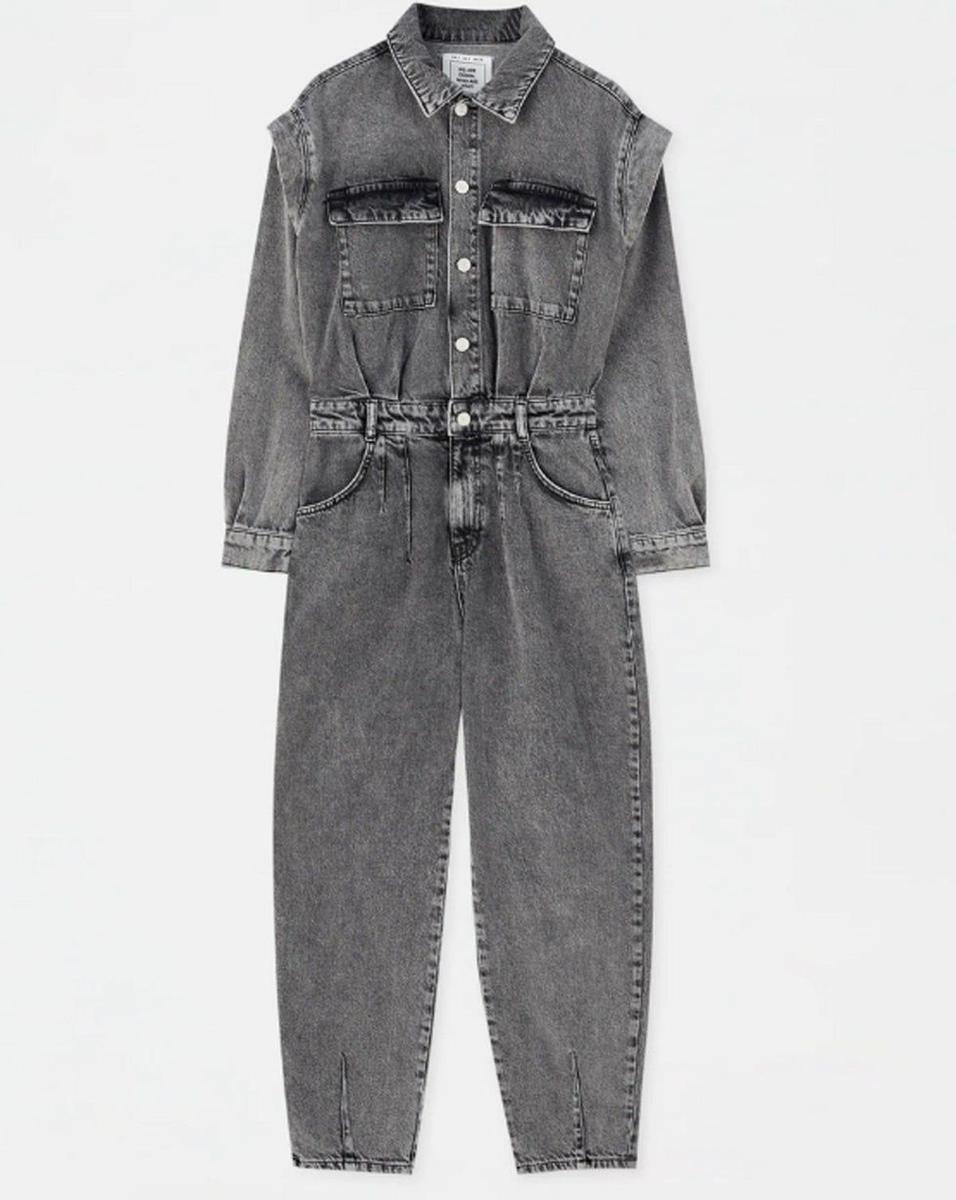 Mono workwear gris, de pull &amp; Bear (precio: 39,99 euros)