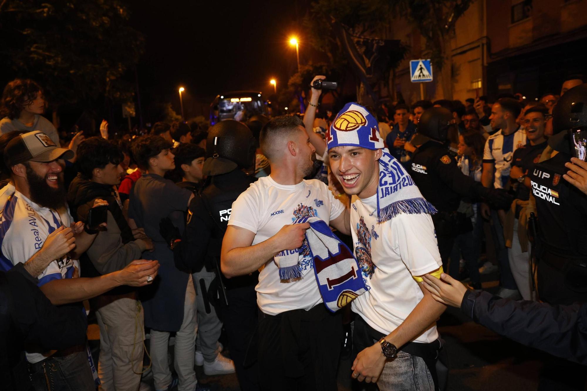 EN IMÁGENES: Locura en las calles de Avilés por el ascenso