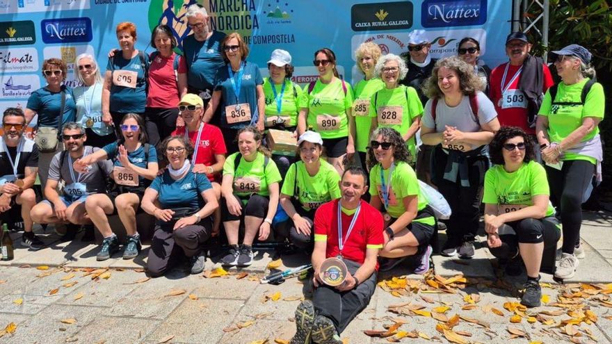 Oito estradenses competiron en Santiago co Nordic Walking de Vigo.
