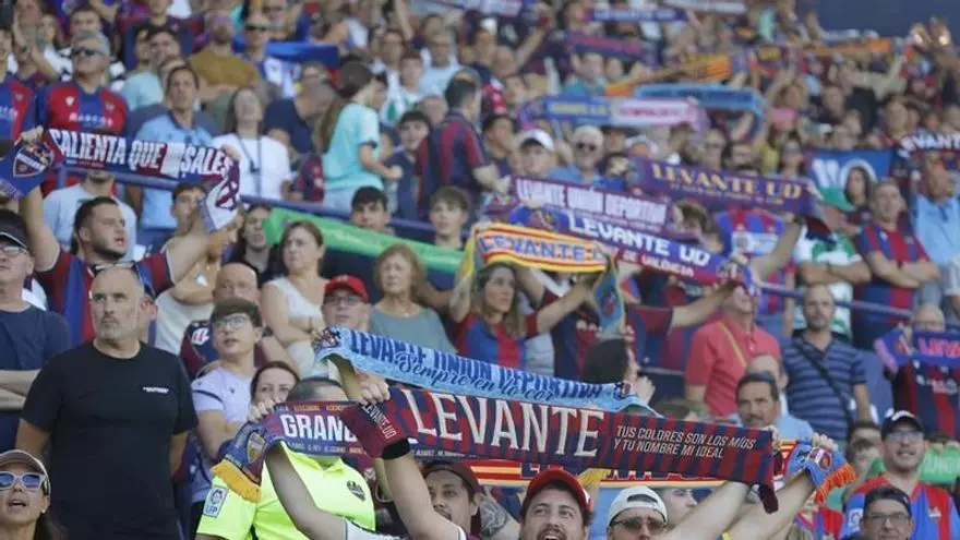 Las mejores imágenes del Levante UD - Real Betis