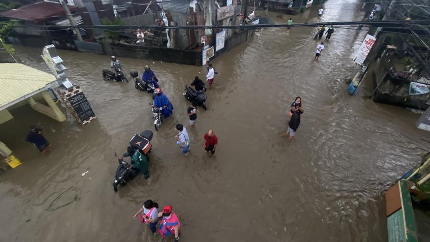 Efecto de las fuertes lluvias en Filipinas.