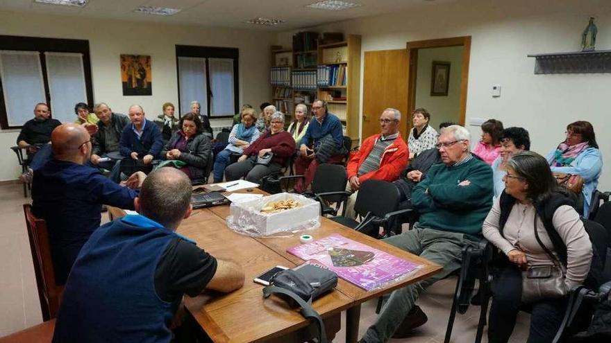 Asistentes a la reunión de anoche.