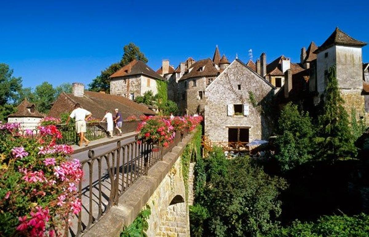 La localidad de Carennac es una de la &quot;Les Plus Beaux Villages de France&quot;. Se encuentra en la región de Mediodía-Pirineos