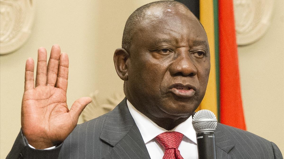 mbenach42109717 cyril ramaphosa being sworn in as south african president  i180215180317