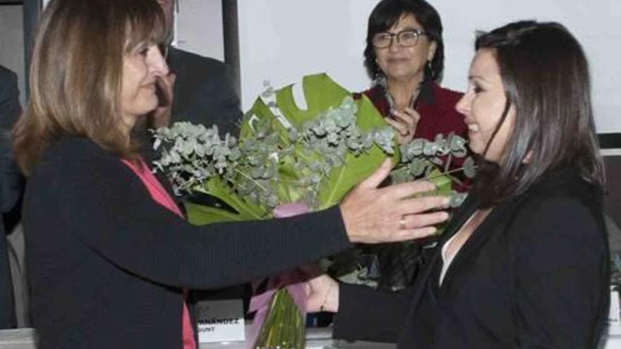 Emotivo homenaje de los empresarios a Cristina Plumed