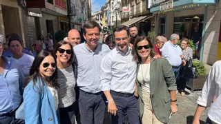 Juanma Moreno respalda un "cambio reformista" en Lucena y la complicidad con la Junta
