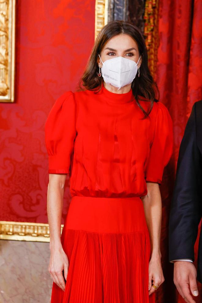 La reina Letizia con un vestido de la reina Sofía en el almuerzo ofrecido en honor al presidente de Costa Rica