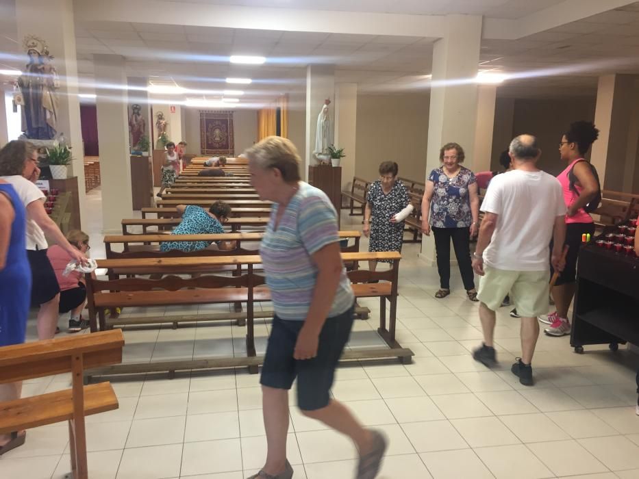 Los vecinos de Redován se ponen manos a la obra para habilitar la iglesia