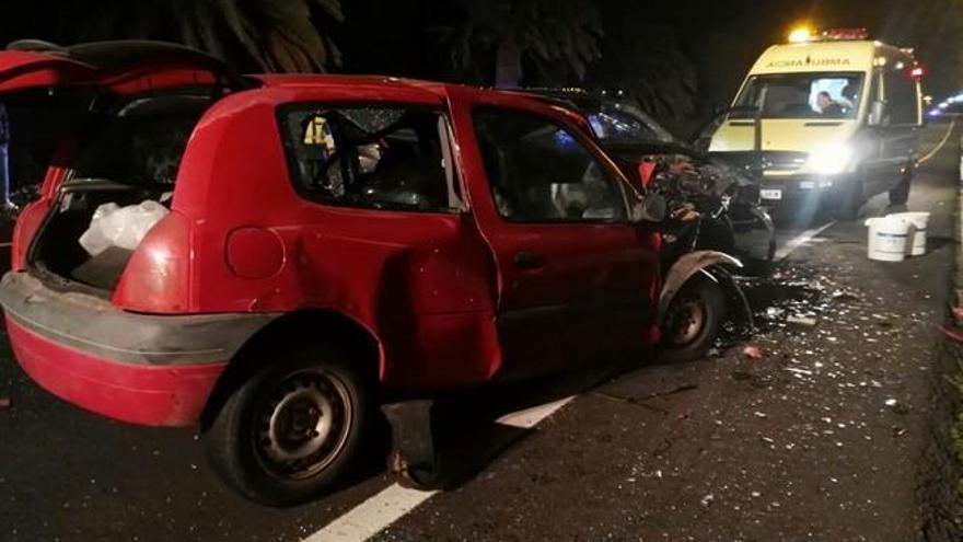 Un muerto y dos heridos graves en una colisión frontal en Lanzarote