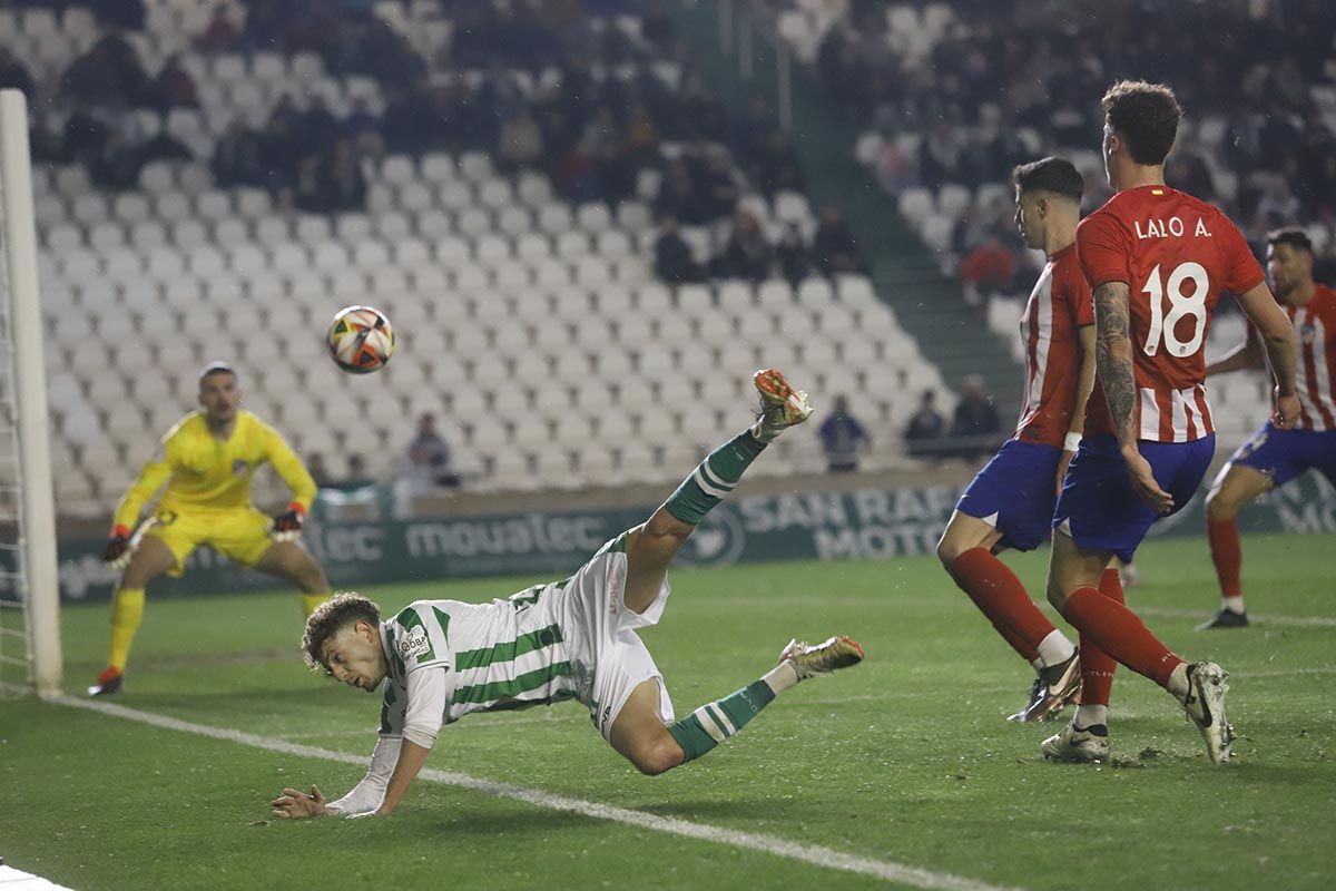 Córdoba CF-Atlético de Madrid B: las imágenes del partido en El Arcángel