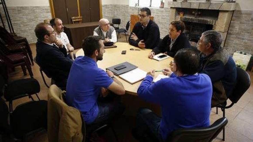 La reunión, ayer, para elegir la nueva directiva de la Junta de Cofradías y Hermandades de la Semana Santa de Avilés.