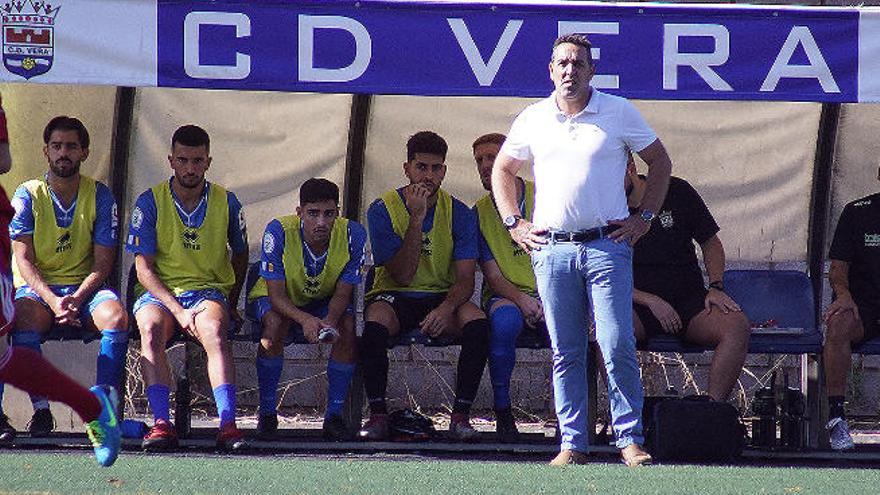 Francis Díaz. Su equipo no ganó, pero está arriba.