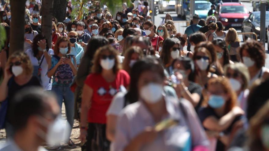 Entre 2.000 y 2.500 docentes de Madrid tienen que someterse a una PCR tras dar positivo en los test