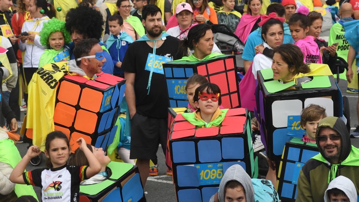 La carrera RUNKI, promovida por ENKI y Fundación Adcai inunda las calles de A Coruña con sus capas de superhéroes