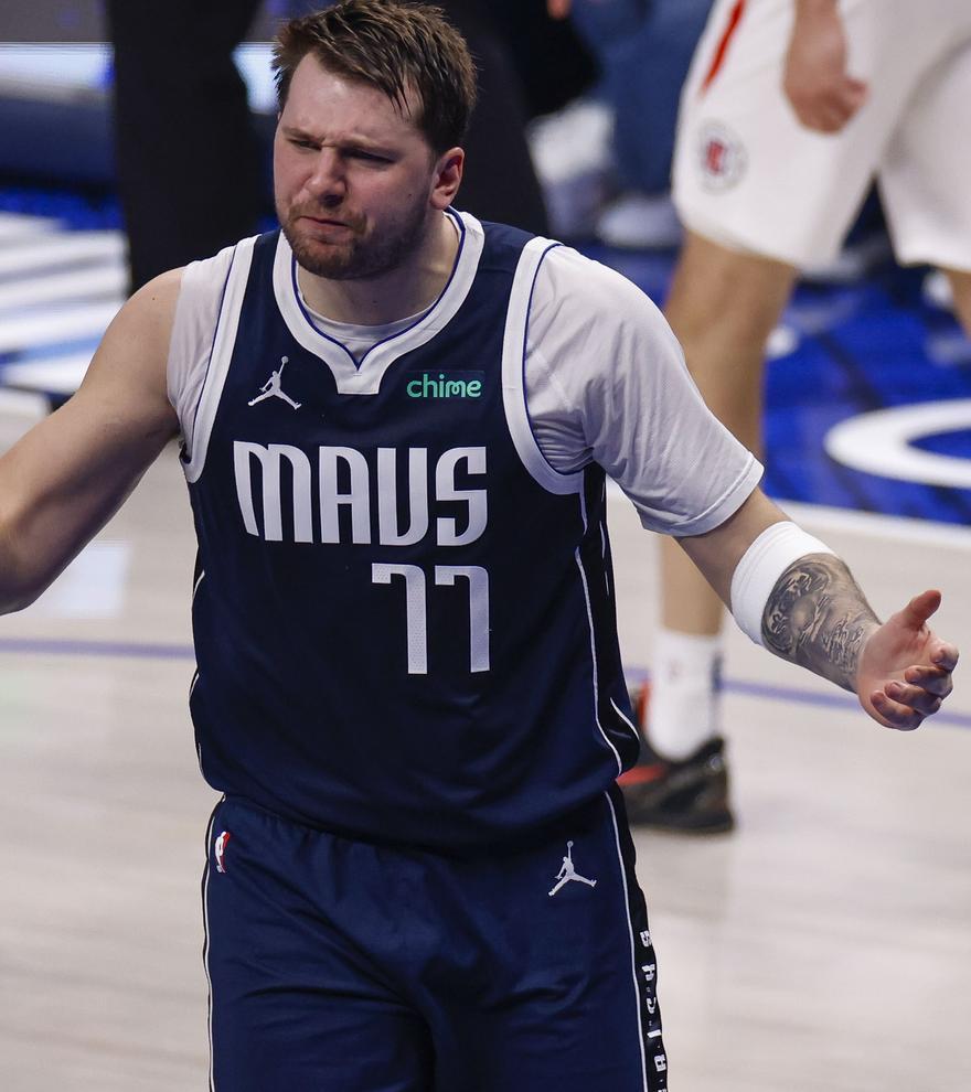 Doncic tira de los Mavs para imponerse a los Clippers