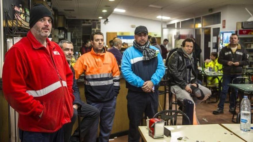 &quot;Estamos atrapados y helados de frío, y nadie nos dice nada&quot;