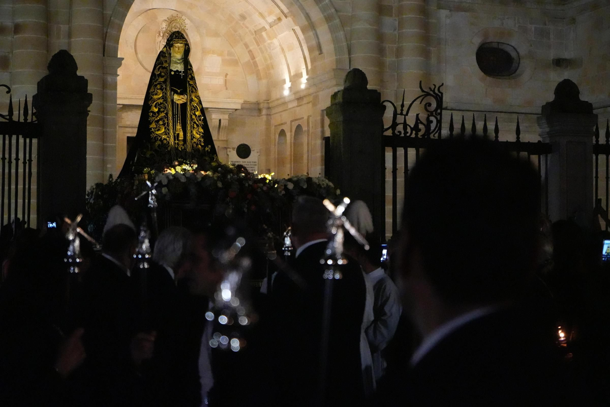 GALERIA | Zamora acompaña a Virgen de la Soledad en su vuelta a casa