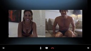 Primera parella seleccionada per Durex per provar la seva línia de roba interior ’Fundawear’.