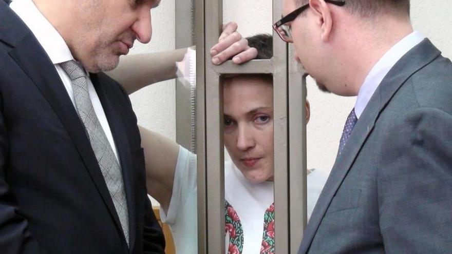 La piloto ucraniana Savchenko regresa a su país dos años después de su detención