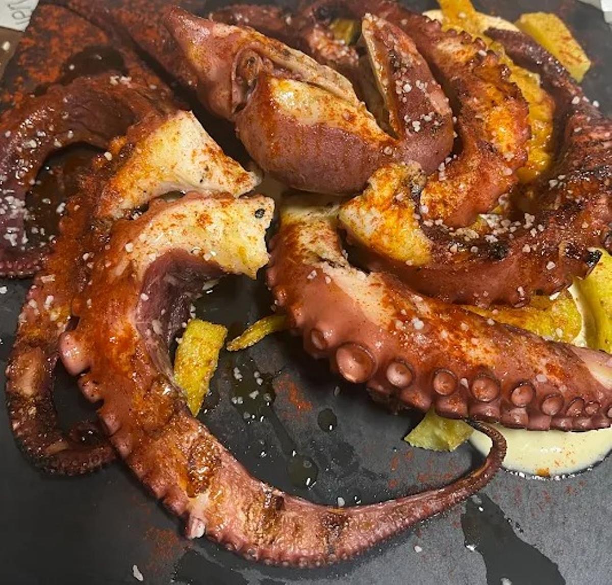 El pulpo a la brasa de Entre Brasas