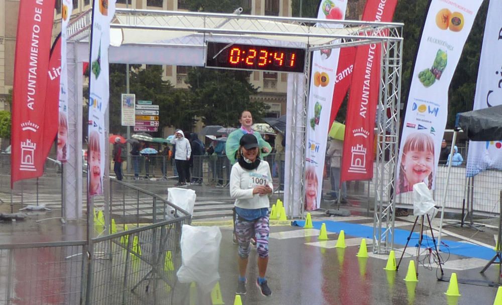 Llegada IV Carrera de la Mujer en Murcia (II)