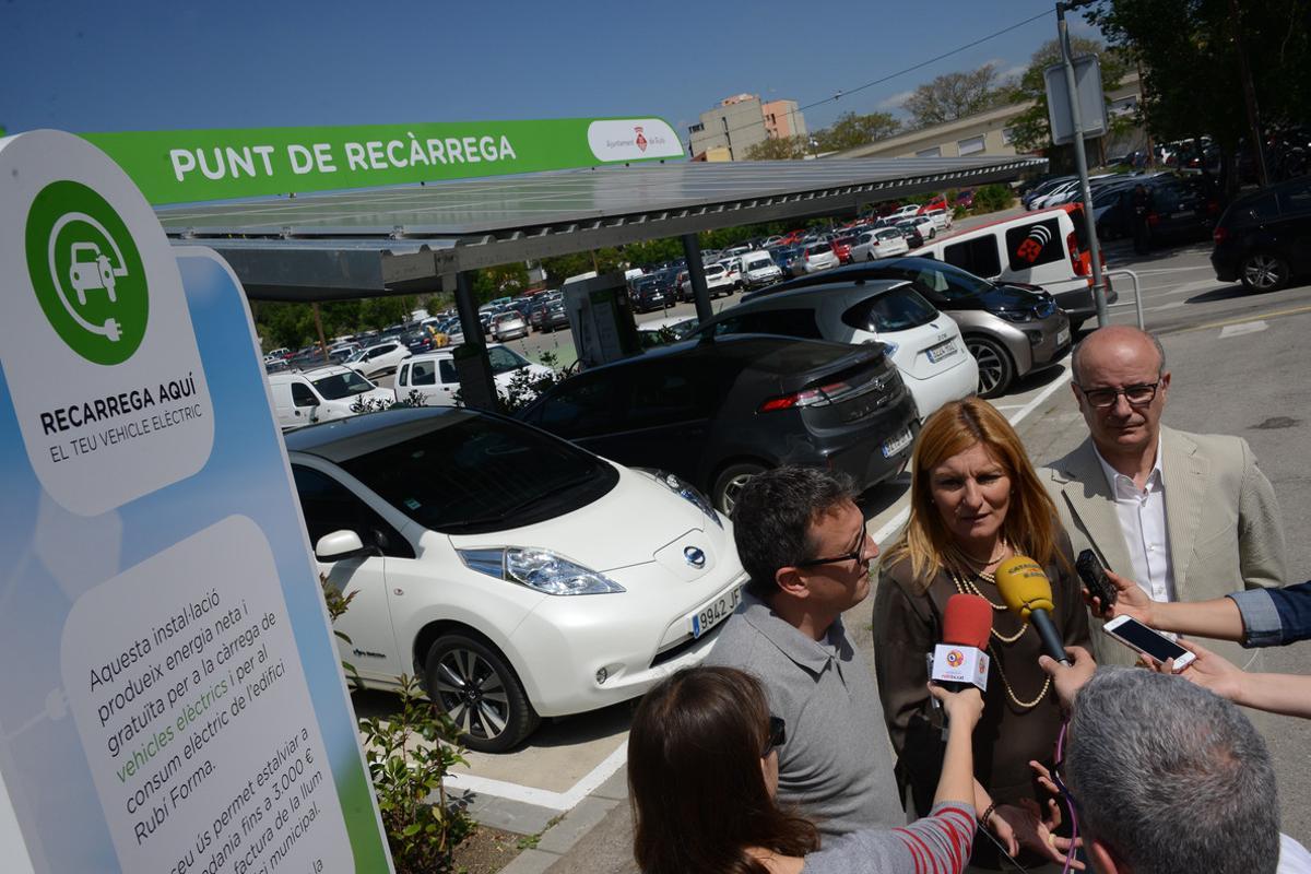 S’instal·la la tercera fotolinera de Rubí. 