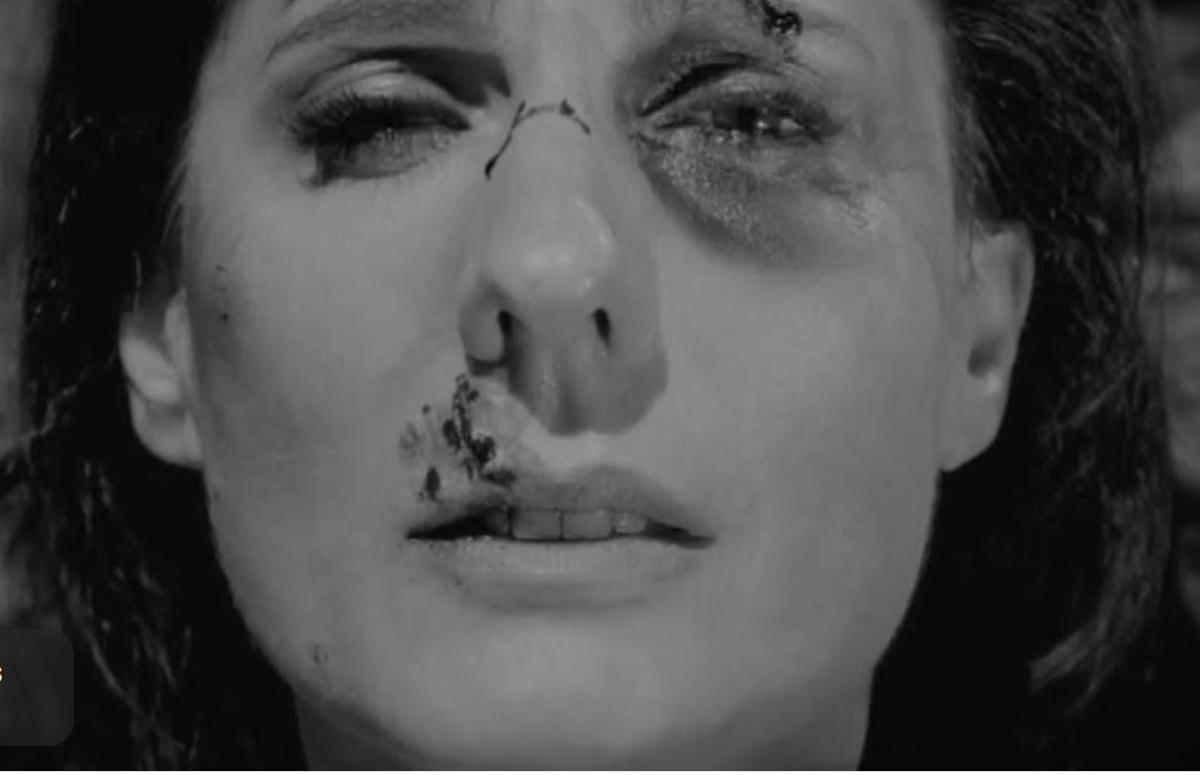 Diana Navarro, en el videoclip de 'La celda'