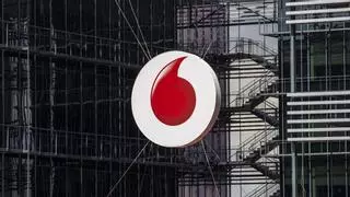 Zegona estudia fusionar Vodafone España con MásMóvil si fracasa la operación con Orange