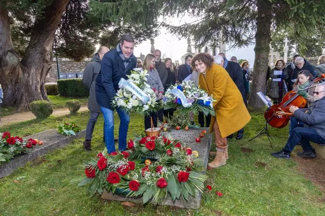 Compostela lembra e homenaxea a Isaac Díaz Pardo e a Ramón María del Valle-Inclán