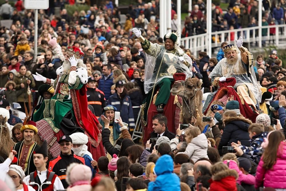 Los Reyes Magos llegan a Gijón